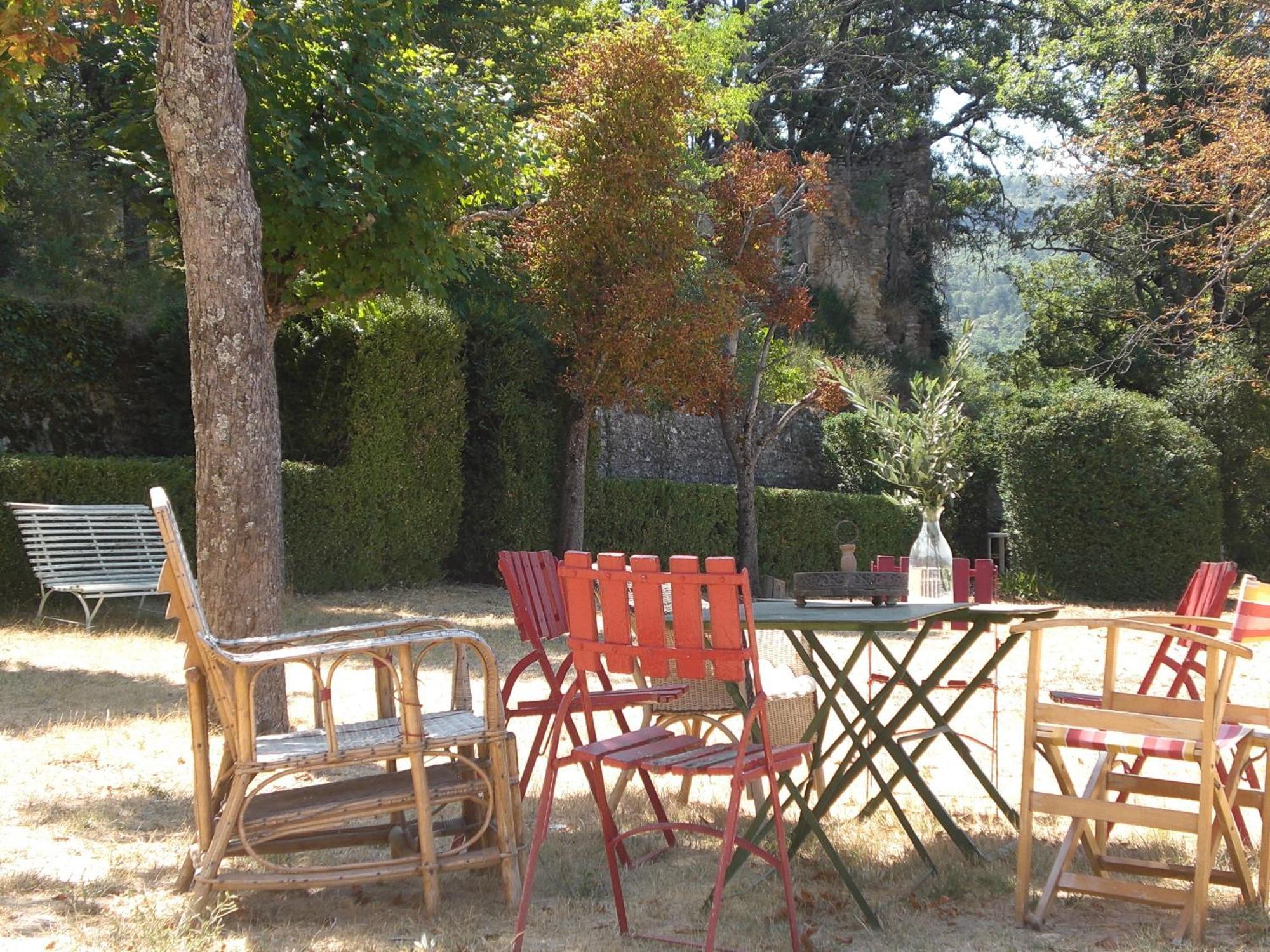 Chateau De Peyrolles Apt Esterno foto