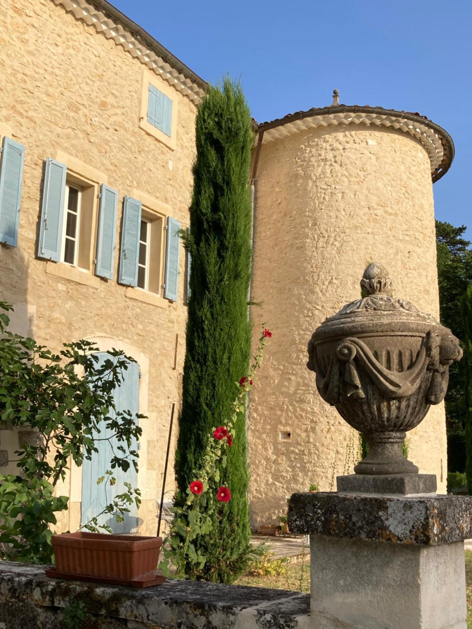 Chateau De Peyrolles Apt Esterno foto